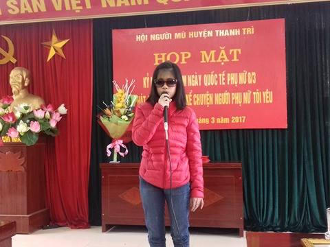 Hội vi&ecirc;n nữ h&aacute;t b&agrave;i