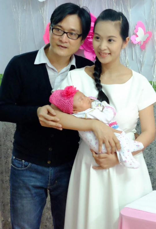 Kiều Như và Nhất Huy hạnh phúc khi có thêm cô con gái nhỏ.