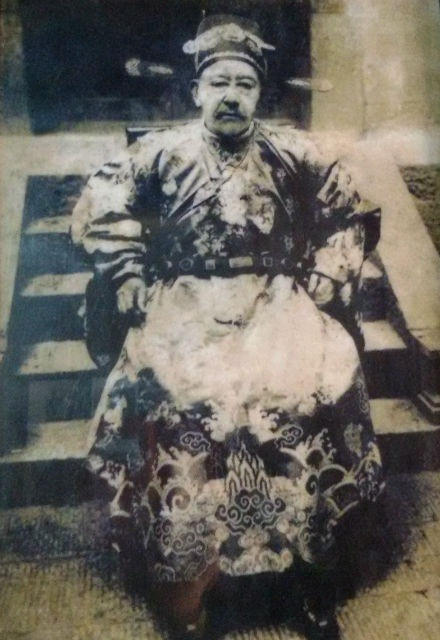 Ông Vương Chính Đức (1865-1947), thủ lĩnh cộng đồng người H'Mông ở cao nguyên đá Đồng Văn trước cách mạng tháng 8/1945 (Ảnh: Gia đình ông Vương Duy Bảo cung cấp)