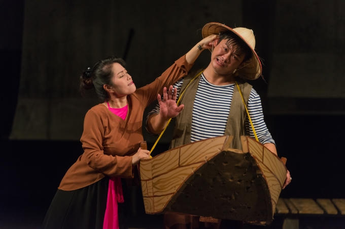 Diễn viên Quang Ánh vào vai ông lão đánh cá tội nghiệp.