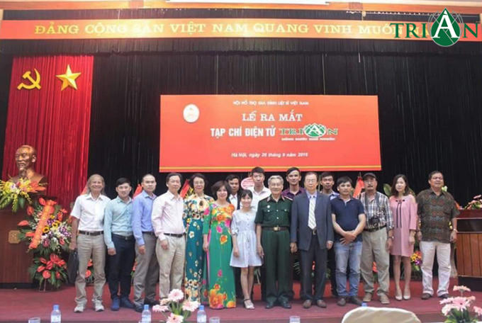 tri-an-an-nang-nghia-tinh-ef0b4