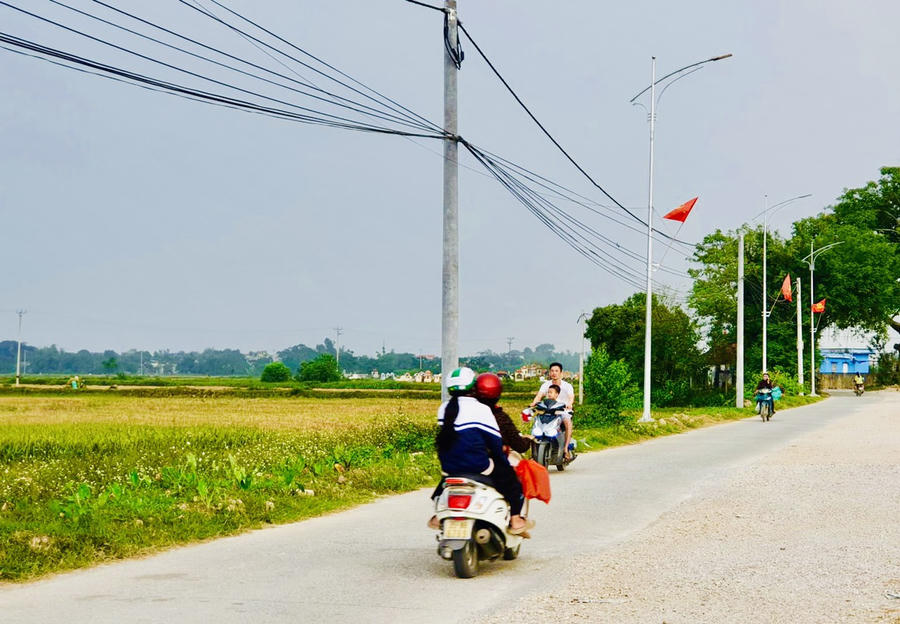 Theo lãnh đạo xã Liêm Túc, hiện dự án cải tạo đường trục xã Liêm Túc đạt khoảng 80% tiến độ