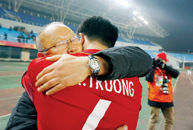 'Oppa Park Hang Seo' - B&agrave;i h&aacute;t d&agrave;nh tặng người thầy đ&atilde; gi&uacute;p b&oacute;ng đ&aacute; Việt Nam l&agrave;m n&ecirc;n kỳ t&iacute;ch