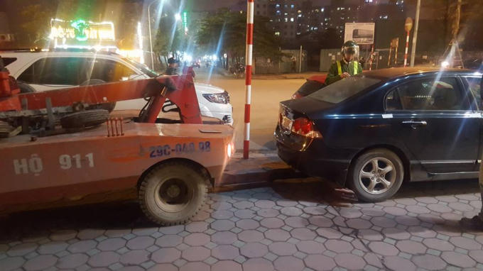 H&agrave; Nội: Đồng loạt ra qu&acirc;n dẹp vỉa h&egrave;, người d&acirc;n tự nguyện th&aacute;o dỡ
