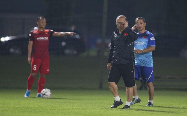 HLV Park Hang Seo lên tiếng bênh vực tiền đạo Công Phượng