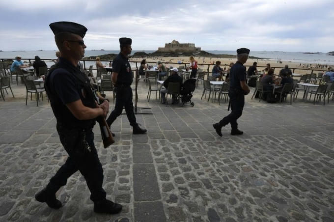 Pháp tăng cường an ninh sau vụ tấn công kiểu sói đơn độc ở Nice ngày 14/7. (Ảnh: AFP)