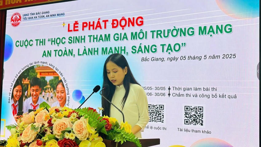 Đại diện học sinh phát biểu hưởng ứng Cuộc thi.