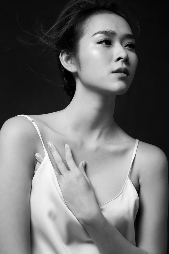 Được biết đến với hình ảnh đẹp, chỉn chu, mỹ nhân họ Diệp lần đầu lột xác trong hình tượng bà mẹ quyến rũ.