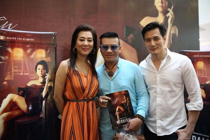 MC Kỳ Duy&ecirc;n t&aacute;t Trương Quỳnh Anh sưng mặt trong