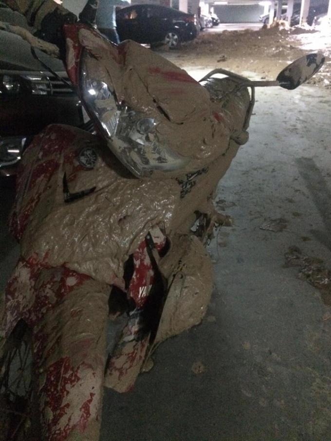 Sập vách ngăn tầng hầm tại chung cư Giai Việt: Vẫn chưa hết nguy cơ sụp tường tại khu hầm để xe bên cạnh