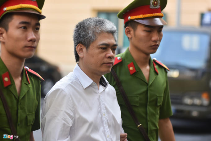 Nguyễn Xuân Sơn.