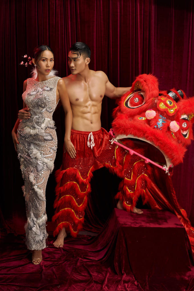 Hoa hậu Việt Nam Quốc tế - Ms Vietnam Beauty International Pageant 2018 Trương Hằng và Nam vương đại sứ hoàn vũ 2017 Lương Gia Huy chọn concept đánh trống, múa lân với hy vọng đem lại sự thịnh vượng, hạnh phúc, hanh thông và khơi mở cho những điềm lành trong năm mới.