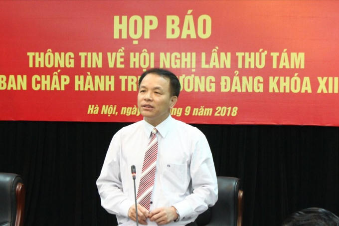 Ông Lê Quang Vĩnh, Phó Chánh Văn phòng Trung ương Đảng phát biểu tại họp báo (Ảnh: Xuân Hải)