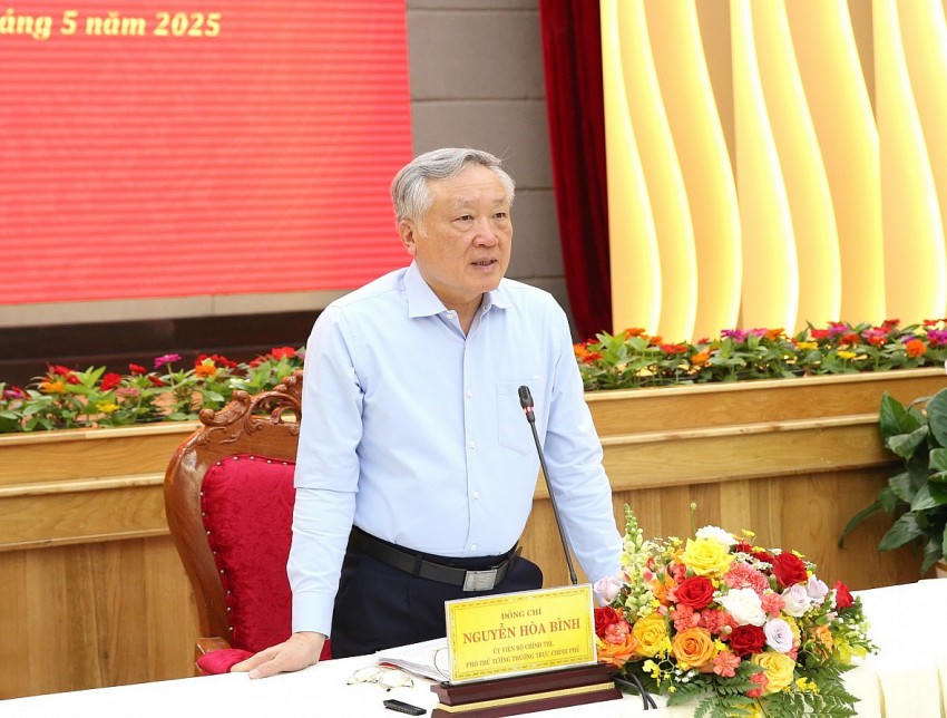 Phó Thủ tướng Thường trực Nguyễn Hòa Bình phát biểu tại hội nghị. Ảnh: VGP