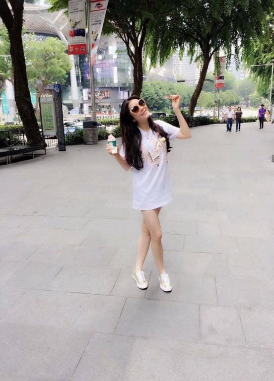 Ngỡ ngàng với vẻ đẹp giản dị, gần gũi của Lý Nhã Kỳ ngoài đời thường
