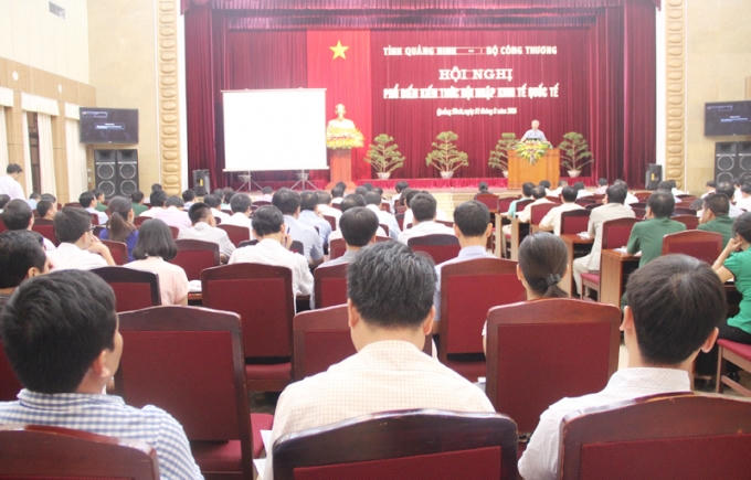Hội nghị phổ biến kiến thức hội nhập kinh tế quốc tế tế cho đội ngũ cán bộ lãnh đạo quản lý. (ảnh: Minh Long).