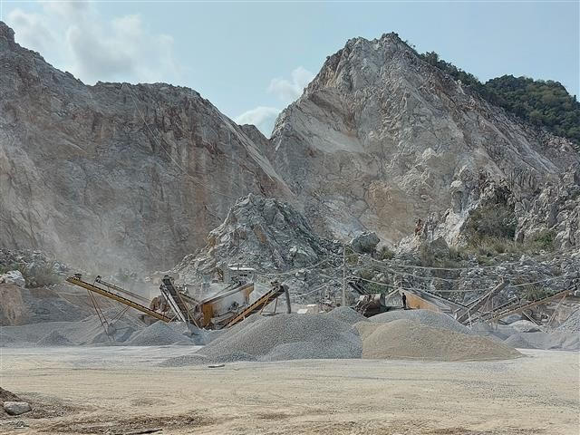 khai-thac-khoang-san