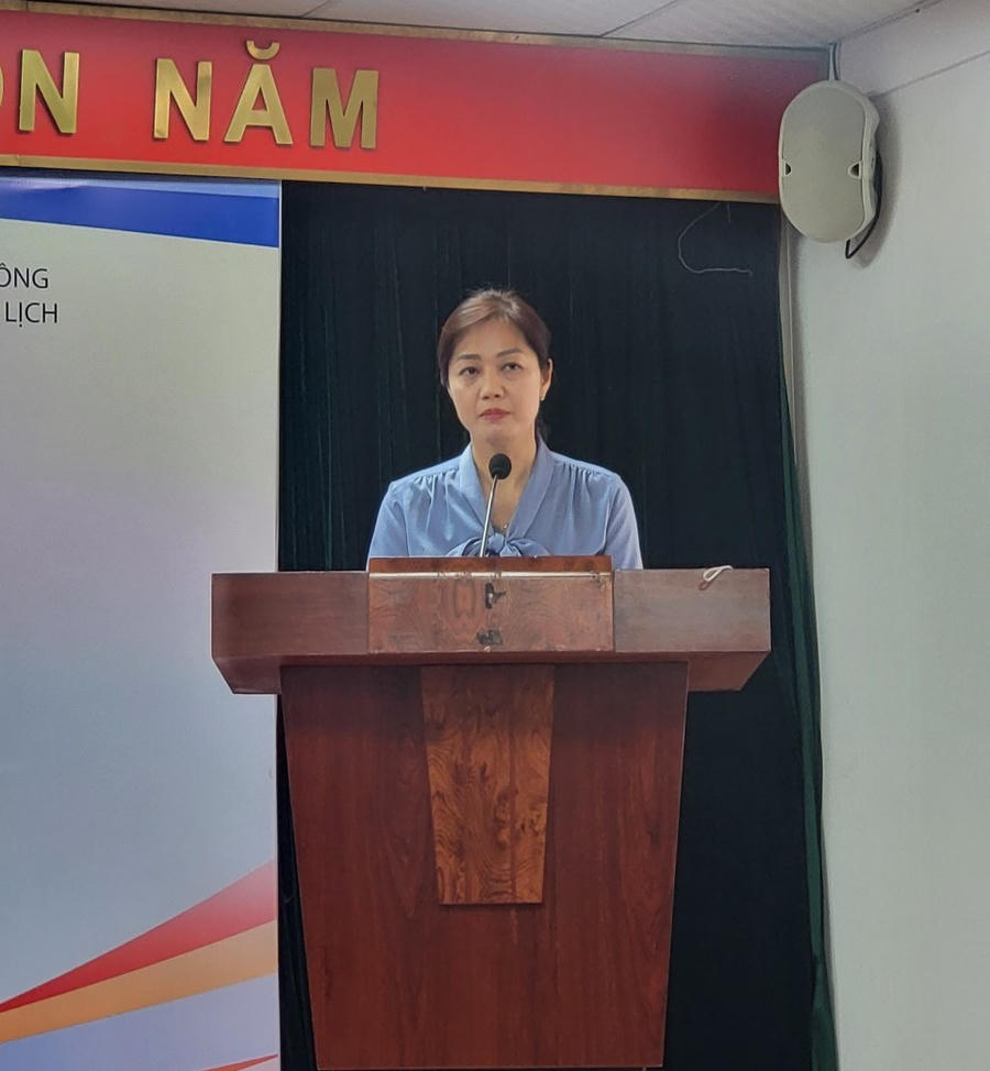 Bà Lê Mỹ Ái Linh, Phó Giám đốc phụ trách Nhà văn hoá Hội Nhà báo Việt Nam, Phó trưởng ban thường trực Ban tổ chức.