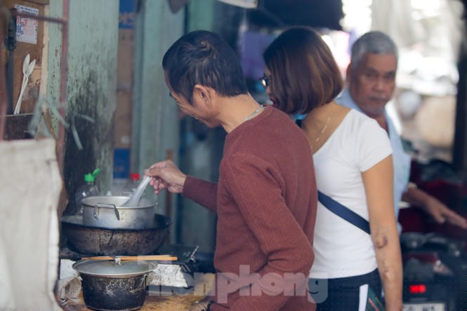 Cuộc sống của bệnh nhân 'xóm chạy thận' sau ngày dỡ chốt cách ly - ảnh 6