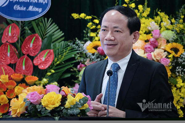 Thứ trưởng Bộ TT&amp;TT Phạm Anh Tuấn đánh giá cao các kết quả mà Sở TT&amp;TT Hà Nội đã đạt được trong năm 2020. Ảnh: Trọng Đạt