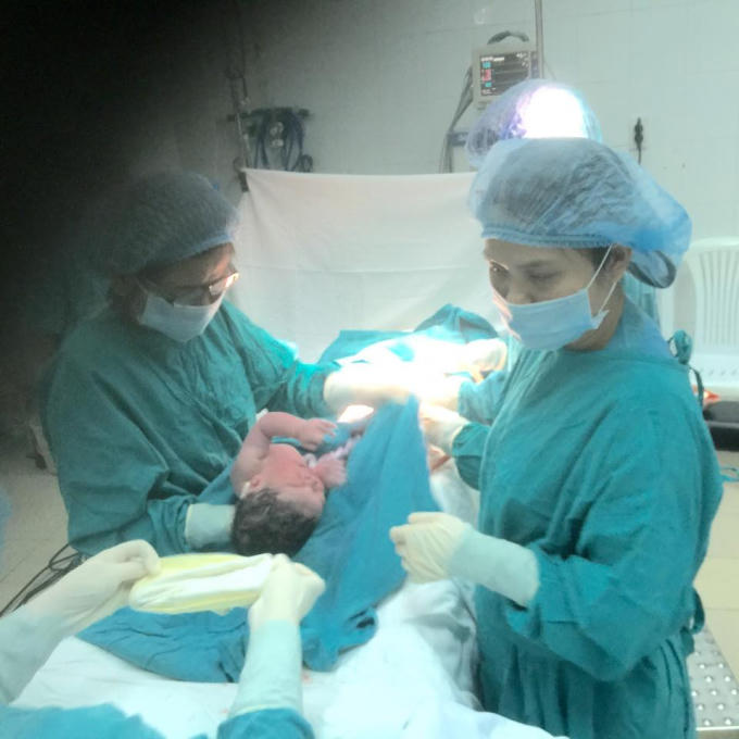 Nhật ký ngày trực Tết của những người mặc áo blouse trắng