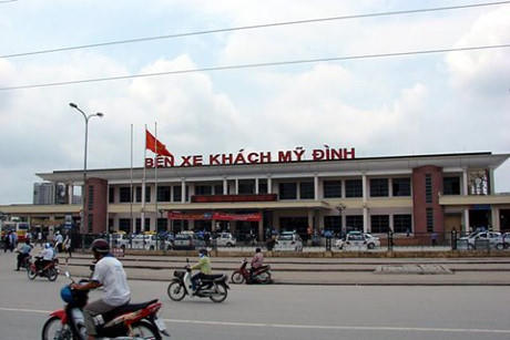 Theo lãnh đạo Sở Giao thông vận tải Hà Nội việc điều chuyển luồng tuyến góp phần giảm tình trạng ùn tắc giao thông tại khu vực nội đô. Ảnh: Hải Ngọc