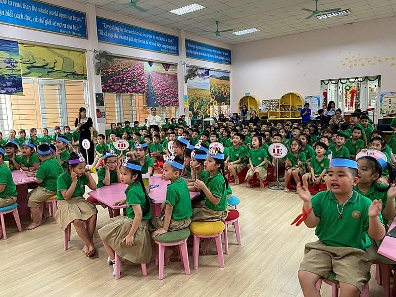 Lồng ghép giáo dục quốc phòng và an ninh trong trường tiểu học. (Ảnh minh hoạ)