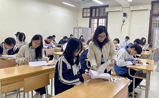 Bộ GD&ĐT nhắc nhở 7 địa phương chậm báo cáo về dạy thêm, học thêm. (Ảnh minh họa)