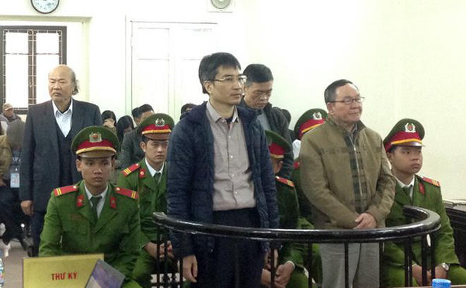 Các bị cáo tại tòa.