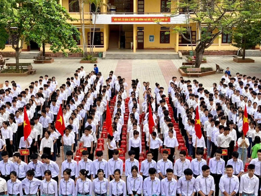 Học sinh trường THPT Nguyễn Quán Nho hôm nay.