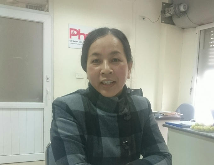Bà Vũ Thị Hiển trình bày sự việc với phóng viên Báo PLVN.