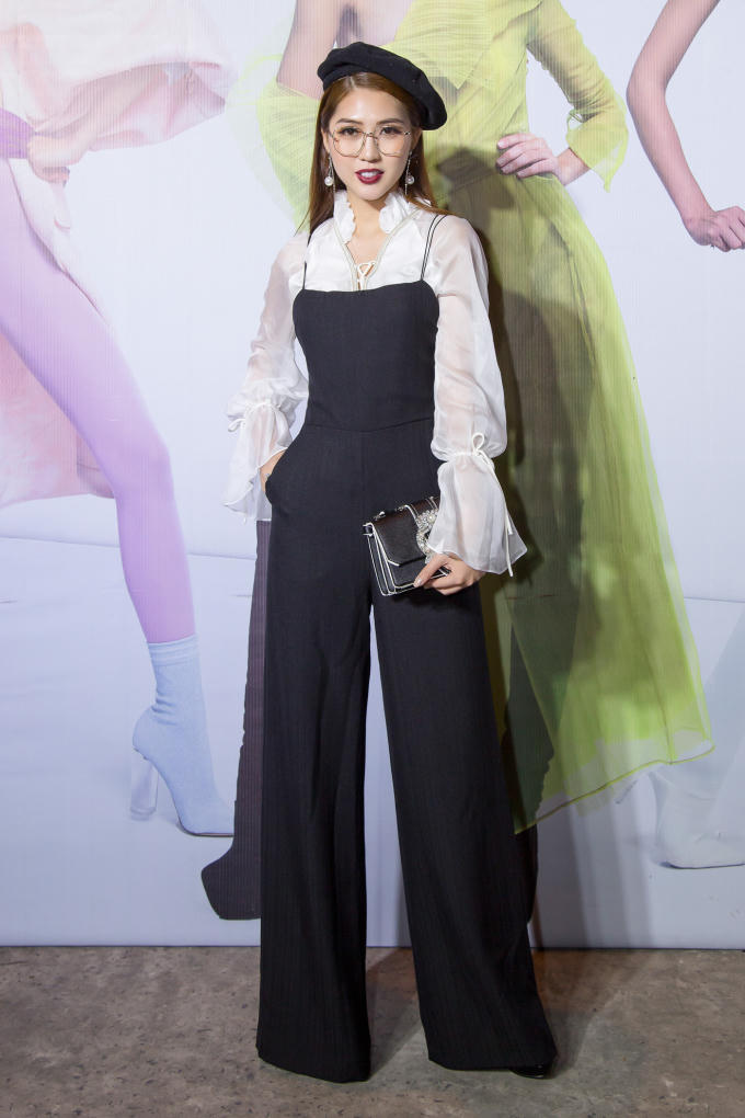 H&agrave; Thu ma mị, Tường Linh c&aacute; t&iacute;nh đi cổ vũ chung kết Vietnam&rsquo;s next top model 2017