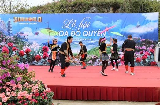 Du kh&aacute;ch nước ngo&agrave;i say m&ecirc; kh&aacute;m ph&aacute; Sun World Fansipan Legend m&ugrave;a đỗ quy&ecirc;n