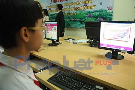 Cuộc thi trực tuyến được tổ chức theo 2 hình thức: Thi trực tuyến trả lời trắc nghiệm và thi tự luận.