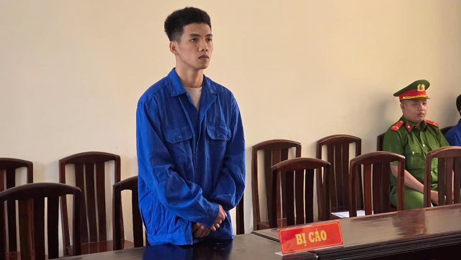 Bị cáo Trát Hoàng Quỳnh Long tại phiên toà