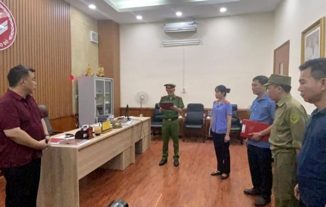 Bắt Giám đốc Trung tâm Văn hóa - Điện ảnh tỉnh Hòa Bình cùng 2 thuộc cấp