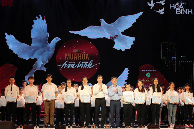 Novaland liên tiếp đồng hành Chương trình “Tuổi trẻ Việt Nam – Câu chuyện hòa bình”, một thương hiệu âm nhạc cộng đồng của Trung ương Hội Sinh viên Việt Nam và báo Tuổi Trẻ.
