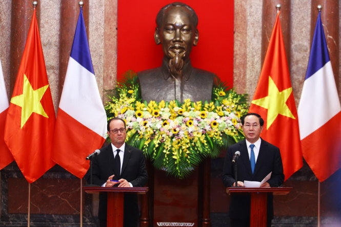 Hai nhà lãnh đạo thông báo kết quả hội đàm tại cuộc họp báo với đông đảo đại diện các cơ quan truyền thông trong nước và quốc tế. (Ảnh: Nguyễn Khánh)
