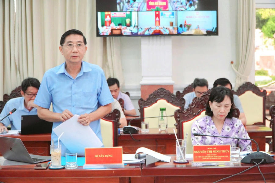 Ông Lê Việt Bắc, Giám đốc Sở Xây dựng phát biểu tại buổi làm việc