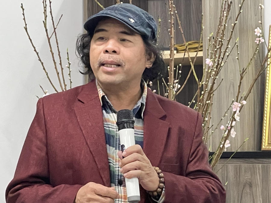 Nhà phê bình văn học Văn Giá