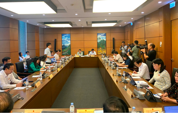 Quang cảnh thảo luận Tổ 5 của Quốc hội, chiều 7/5. Ảnh: Quốc hội Media