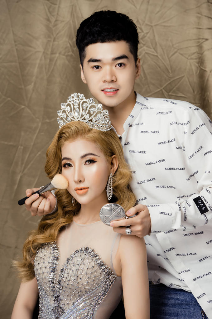 &Aacute; hậu Thanh Tuyền khoe trọn vẻ đẹp theo chuẩn