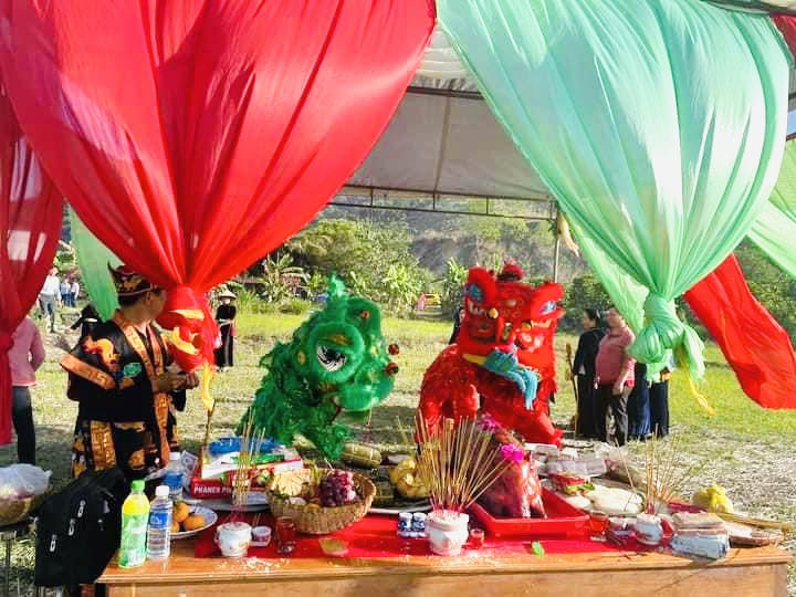 Sau 3 năm tạm dừng tổ chức do ảnh hưởng của dịch Covid-19, Lễ hội năm nay đã thu hút hàng nghìn người dân và du khách nô nức tham dự. Lễ hội năm nay gồm hai phần: Phần đầu rước mâm Tồng với màn múa lân (múa