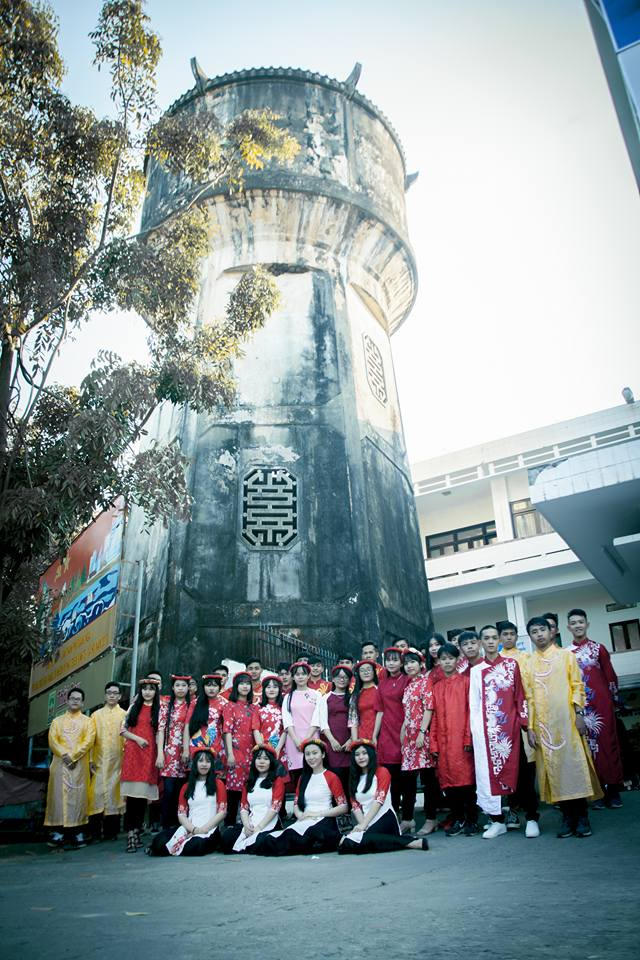 Quảng Ng&atilde;i: Học sinh bức x&uacute;c với bộ ảnh kỉ yếu xấu hơn chụp bằng điện thoại