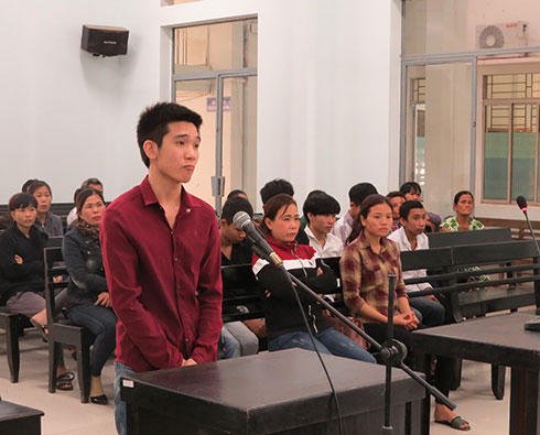 Bị cáo Nguyễn Thanh Mến tại phiên tòa. ( Ảnh: N.V)