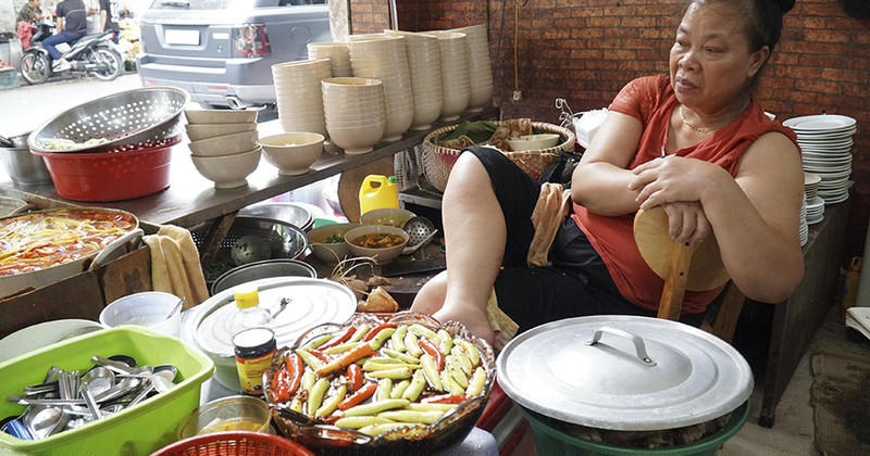 Bà Thảo – chủ quán bún chửi trong ngõ Ngô Sĩ Liên.  