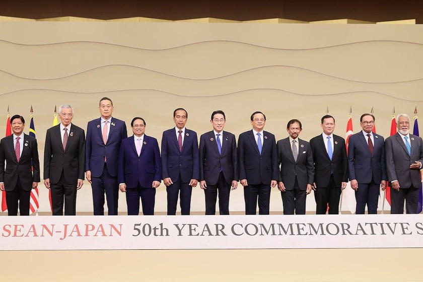 cac-lanh-dao-asean-va-nhat-ban-tai-hoi-nghi-anh-vgp-1256