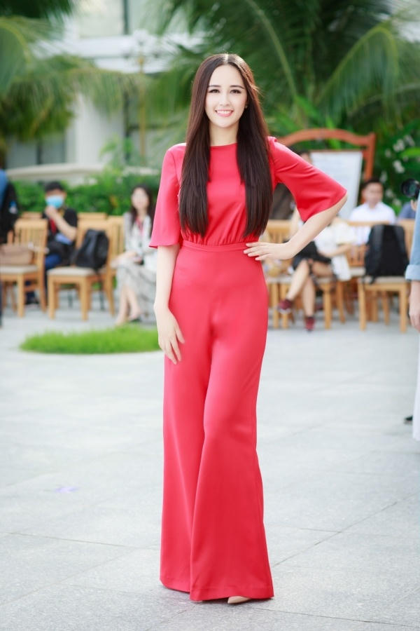 Thừa nhận tăng cân và tròn trịa nhưng Mai Phương Thúy nói vui rằng "đó là biểu hiện của hạnh phúc".