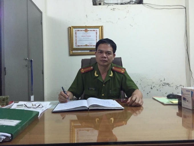 Trung tá Phạm Doãn Đoàn, trưởng công an phường Điện Biên trao đổi với phóng viên báo Pháp Luật Plus