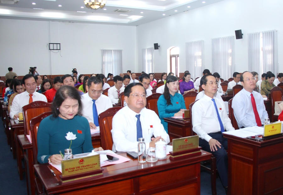 Đại biểu dự Kỳ họp thứ 7 (Kỳ họp chuyên đề) - HĐND tỉnh Cà Mau khoá X, nhiệm kỳ 2021-2026.